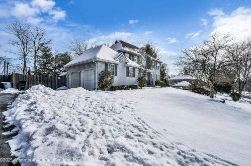 6 Sunny Woods Ln, Jackson Twp, NJ 08527-1147