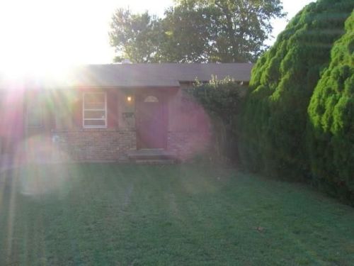 916 20th St, Chickasha, OK 73018-3818