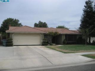 1636 Atkins Ave, Visalia, CA 93292-7326