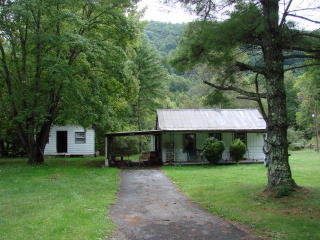 23902 Jeb Stuart Hwy, Damascus, VA 24236-3548