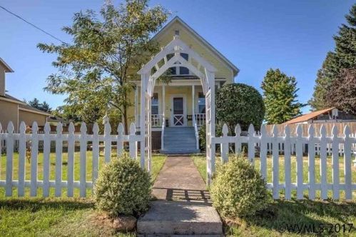 151 Steelhammer Rd, Silverton OR  97381-1821 exterior