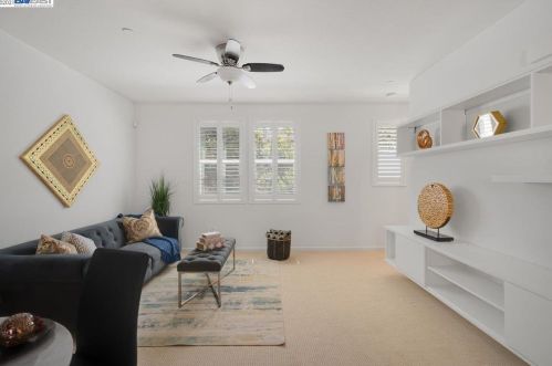 688 Macabee Way, Hayward, CA 94541-4387