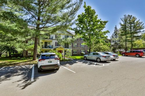2 Autumn Leaf Dr, Nashua NH  03060-5539 exterior