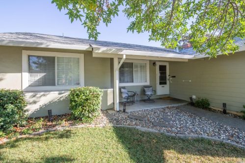 462 Buckeye St, Vacaville, CA 95688-2631