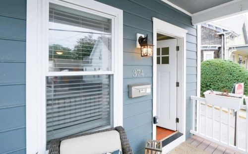 374 Spring St, Middletown, RI 02840-6838