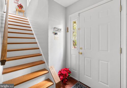 14510 Monmouth Dr, Burtonsville, MD 20866-1923