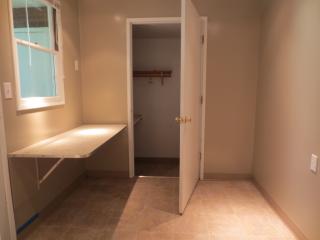 5255 Burton Dr, Portland OR  97221-2517 exterior