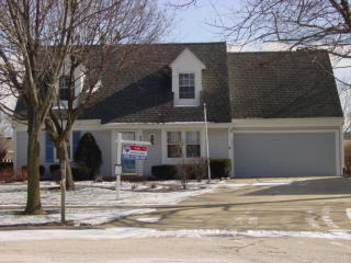 897 Shady Ct, Aurora, IL 60506-1583