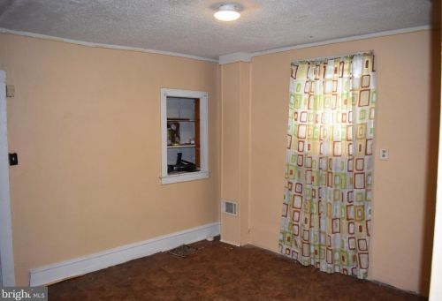 331 Morris St, Gloucester, NJ 08030-1448