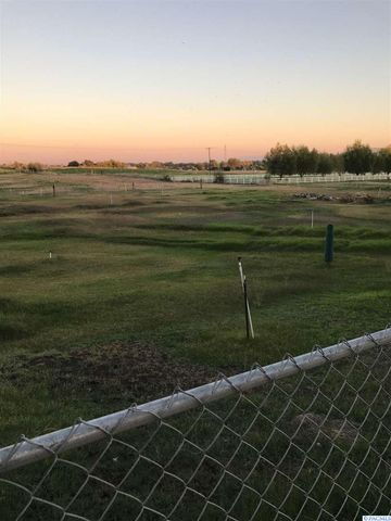 20805 Verbena St, Kennewick, WA 99337-6261