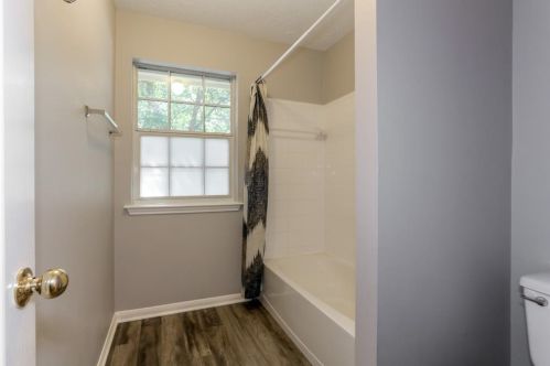 2207 Stoneycreek Park Ct, Conroe TX  77385 exterior