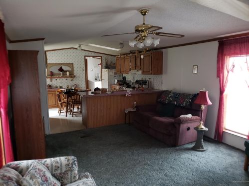 10 Highland Ave, Livermore Falls, ME 04254-1406
