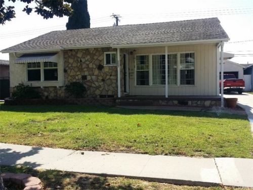 3332 182nd Pl, Torrance, CA 90504-3912