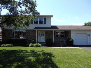3520 Summit Ct, Bethlehem, PA 18020-2079