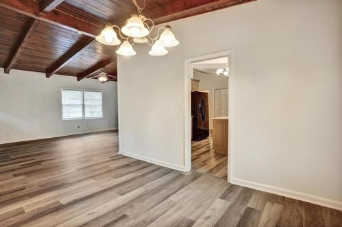 1189 Sheppard Pl, Stone Mountain, GA 30083-5333