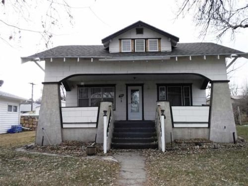 705 Pope Ave, Curtis, NE 69025-5519