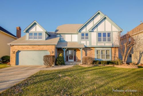 1779 Denison Rd, Naperville, IL 60565-6725