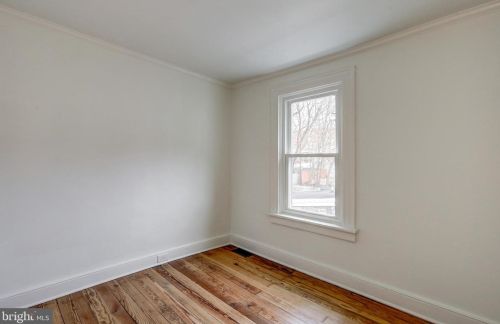 629 1st St, Lancaster PA  17603-3621 exterior