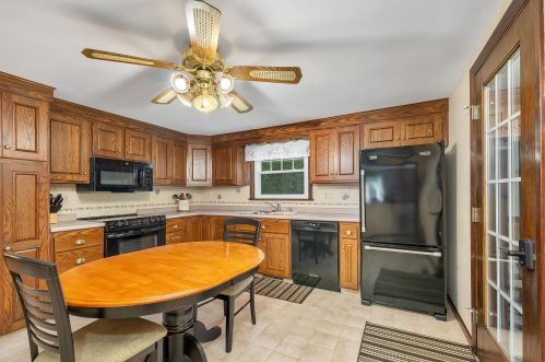 6 Reserve St, Allenstown, NH 03275-1915