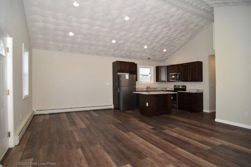13 Huldah St, Providence, RI 02909-2913
