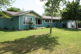 1011 Fir St, Prosser, WA 99350-1046
