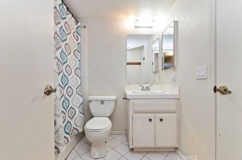 2858 Tropicana Dr, Riverside CA  92504-4206 exterior