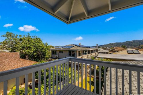 3248 Castle St, Honolulu HI  96815-3829 exterior