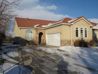 1918 Shore Dr, Longmont, CO 80503-7906