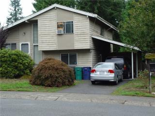 13700 121st Ave, Kirkland, WA 98034-2140