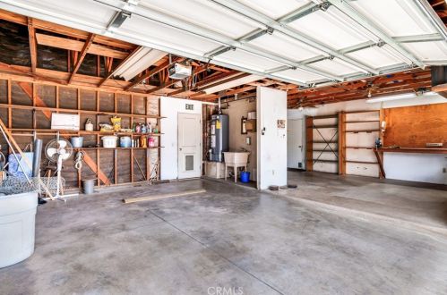 6860 27th St, Riverside, CA 92509-1504