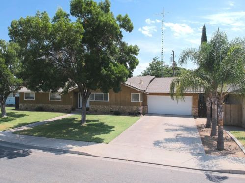 1220 Linn Ct, Turlock, CA 95380-3635