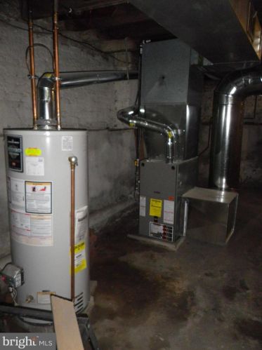 1605 Mount Ephraim Ave, Camden NJ  08104-1634 exterior