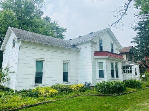 154 Division St, Manteno, IL 60950-1823