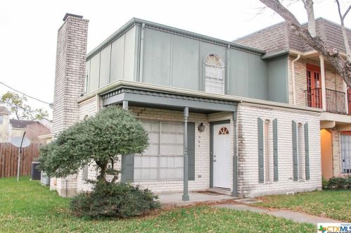 207 Westwood St, Victoria, TX 77901-2115