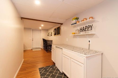 872 Randolph Rd, Middletown CT  06457-5239 exterior