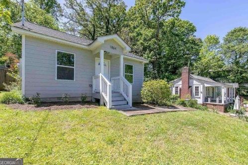 1864 Center Ave, Atlanta GA  30344-4656 exterior