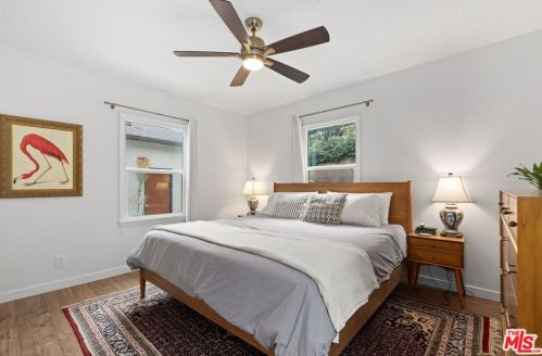 2470 Bywood Dr, Glendale CA  91206-4725 exterior