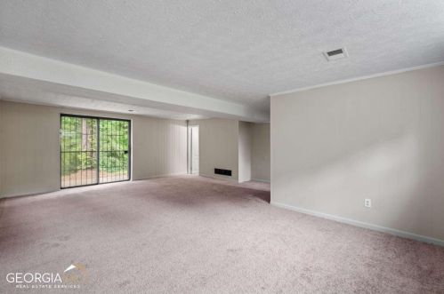4652 Edwina Ln, Atlanta GA  30331-6802 exterior