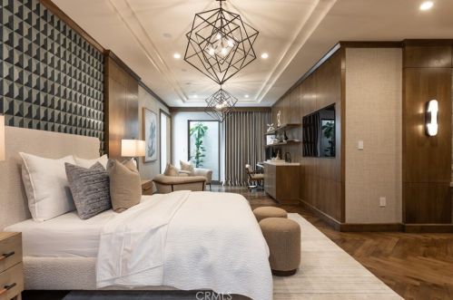 76 Golden Eagle, Irvine CA  92603-0309 exterior