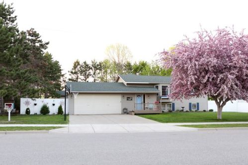 14180 Dale St, Becker, MN 55308-9537