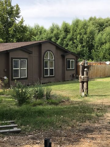 1200 Knapp St, Irrigon, OR 97844-7002