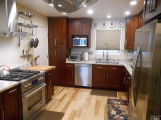418 Rollingwood Dr, Vallejo, CA 94591-6734