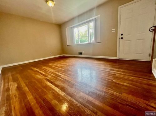 70 Elm Ave, Fairview, NJ 07022-1041
