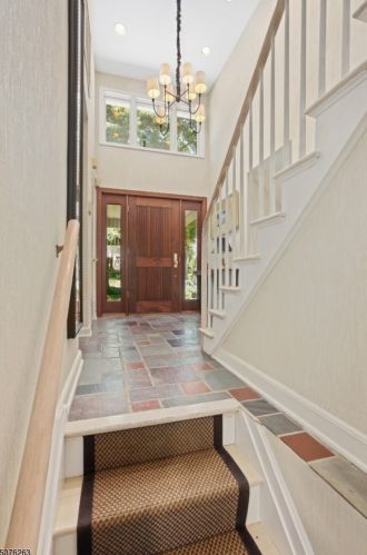 1451 Orchard Rd, Mountainside, NJ 07092-1710