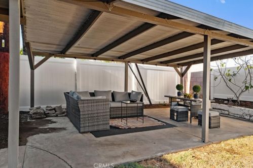 5065 Carlingford Ave, Riverside CA  92504-1737 exterior