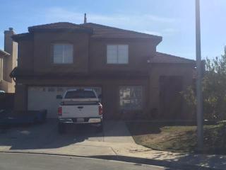 1462 Madrone Dr, Salinas, CA 93905-4409