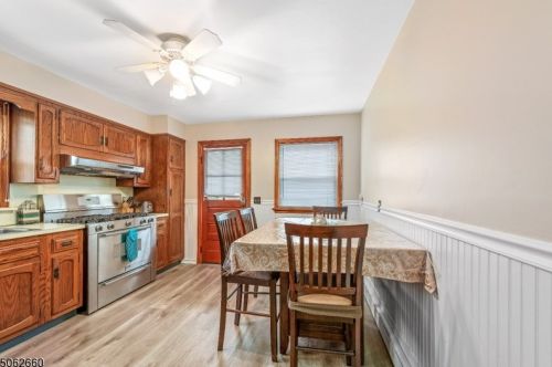 9 Shaw Ave, Bridgewater, NJ 08807-3222