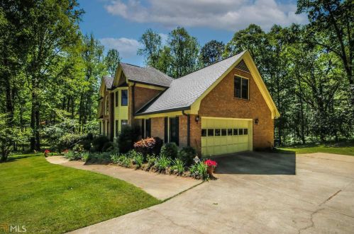 165 Austin Oaks Dr, Ellenwood, GA 30294-3162