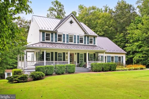 4777 Wellesley Dr, Woodbridge, VA 22192-5731