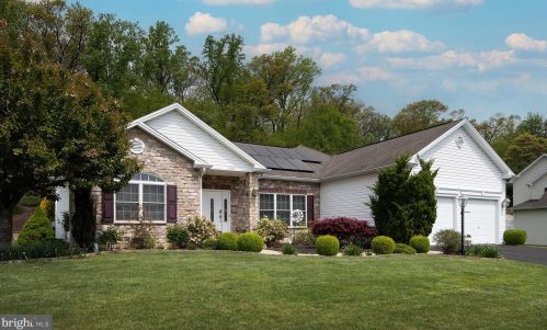 2104 Chatham Way, Harrisburg, PA 17110-3960